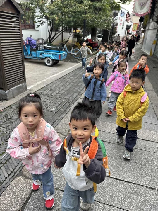 53eb7f22439542b1bb4873eade66b52e