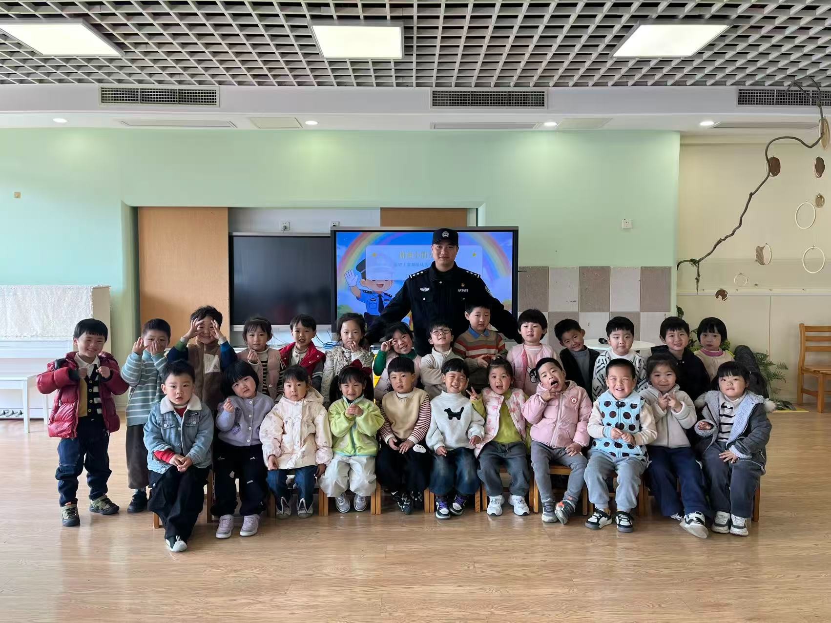 守护童真，谨防拐骗——木实幼小、托班组防拐骗主题教育